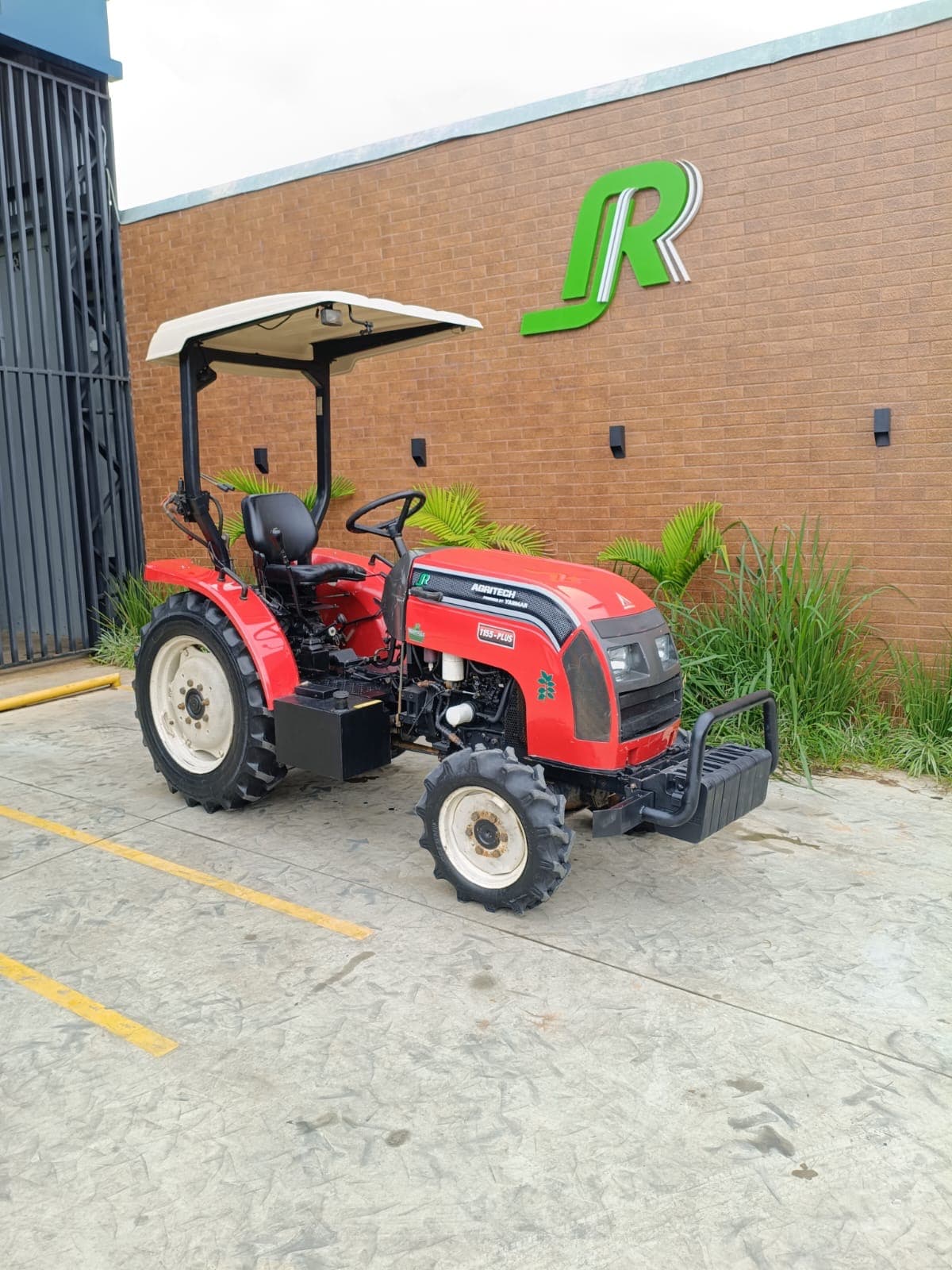 Trator Yanmar 1155SE - Imagem 1