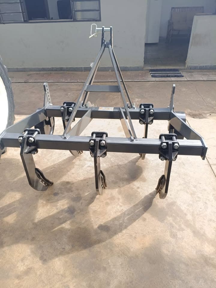 Arado Subsolador - Imagem 1