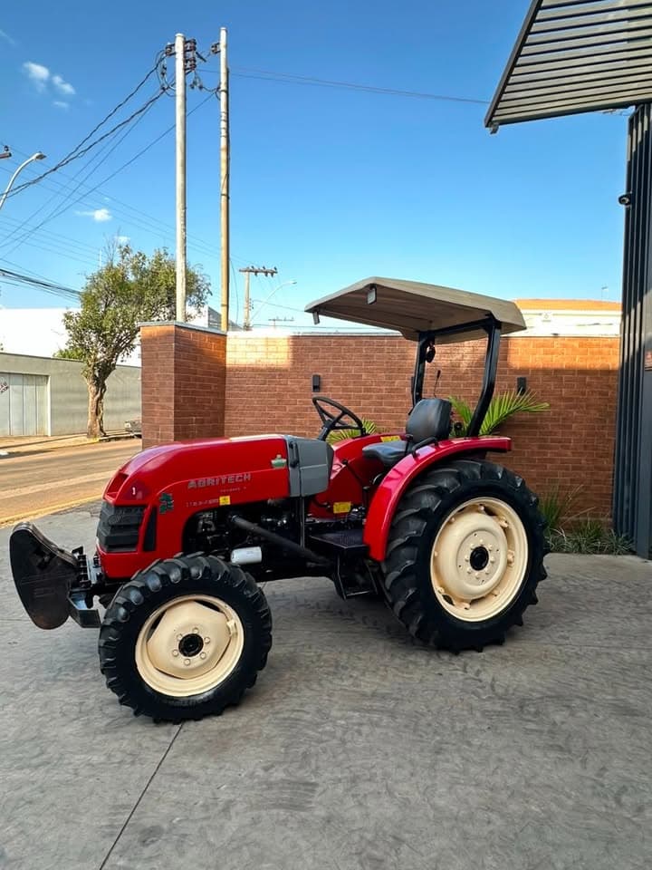 Trator Agritech 1155